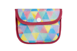 スナップボタンポーチ